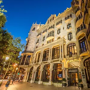 Casa Fuster G.l Monumento 5*, Barcelona España